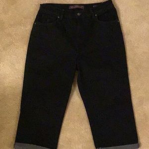 Gloria Vanderbilt denim capris